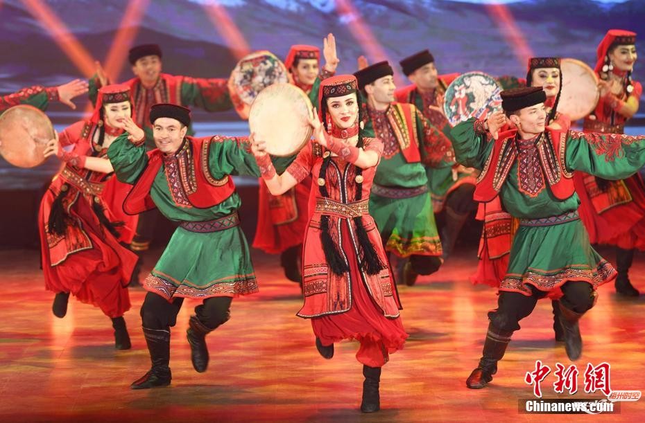 第三届新疆喀什“帕米尔之声”民族音乐节开幕